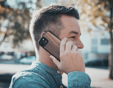 Étui portefeuille en noyer pour iPhone 11